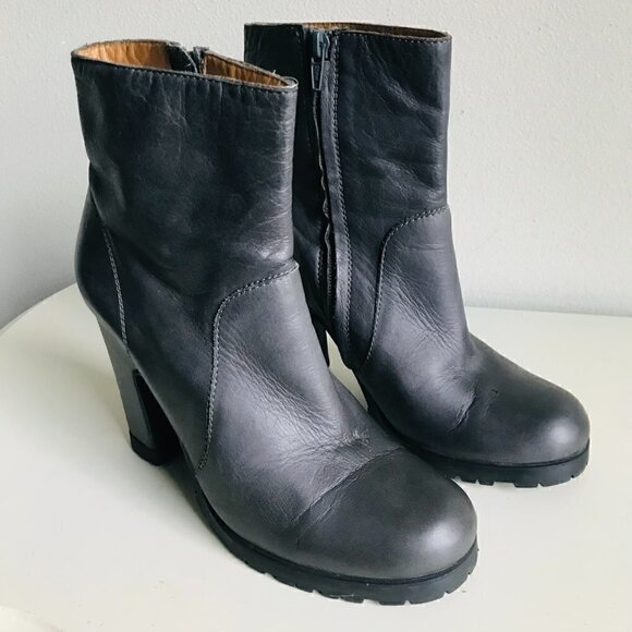 MM6 Maison Martin Margiela Gray Leather Heeled Ankle Boots Size 6 EU 38 - Picture 1 of 10